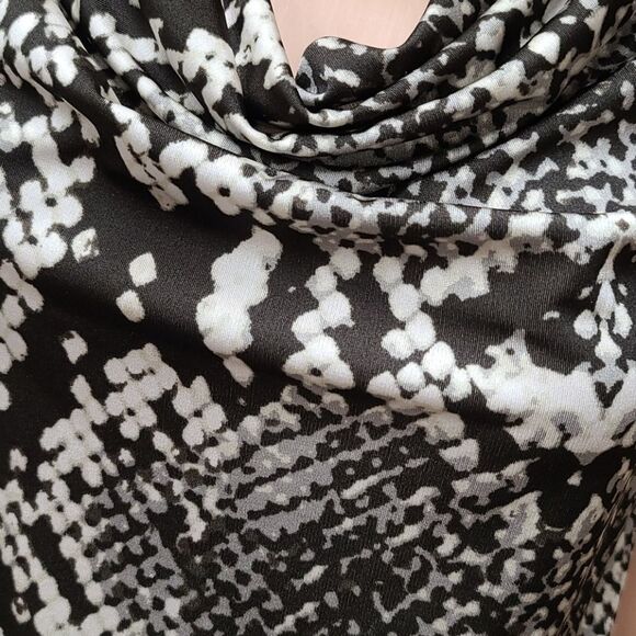 Michael Kors cowl neck slvesless snakeskin blouse - Picture 4 of 11